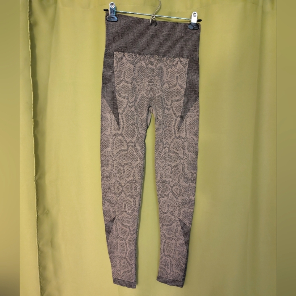 Varley Rosewood Legging Apricot Python